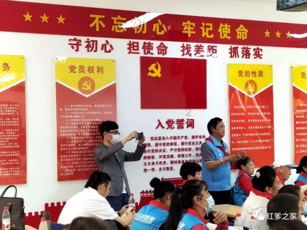逃出白海豹洞